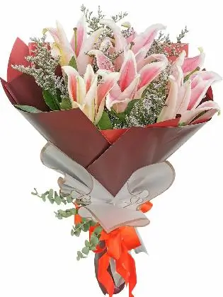 lavishly-elegant-stargazer-bouquet
