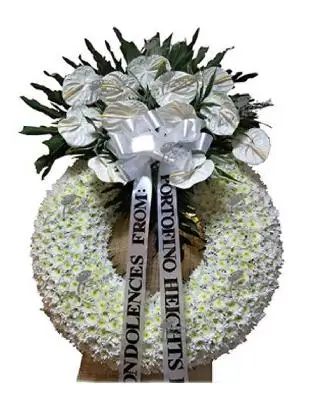 sympathy-and-whole-hearted-wreath-arrangement