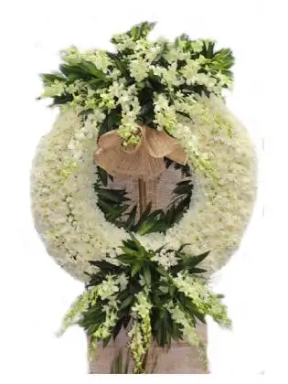 sympathy-and-optimism-wreath-arrangement
